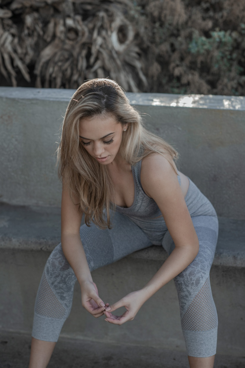 To Sew or Not To Sew: Seamless Appearance with Seamless Activewear